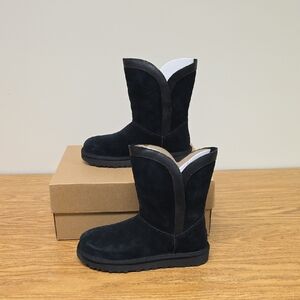 UGG Classic Short Lunara Black Women's Size 6 W/1174515 New